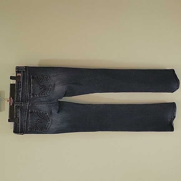 REFUGE Women's Juniors boot cut jeans in size 7.  Great condition. - Picture 5 of 6